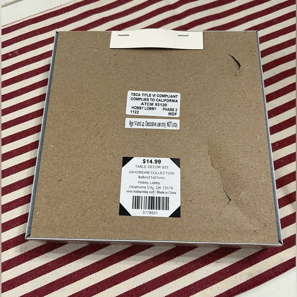 8x8 Hello Sign from Hobby Lobby Day Dream Collection - Picture 2 of 3